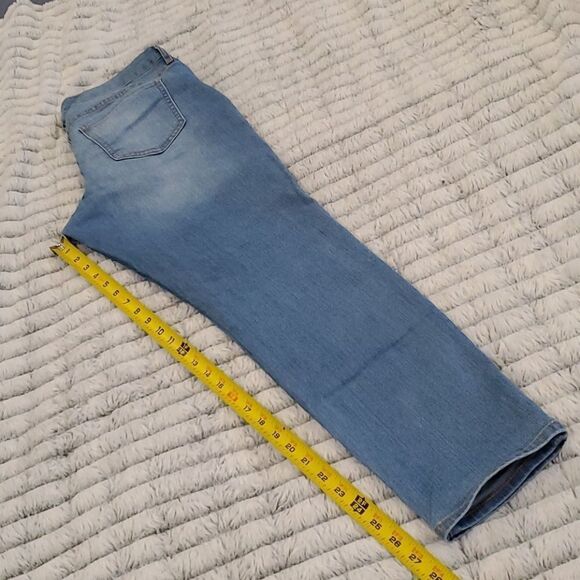 Old navy medium wash skinny jeans size 10 - Picture 4 of 7